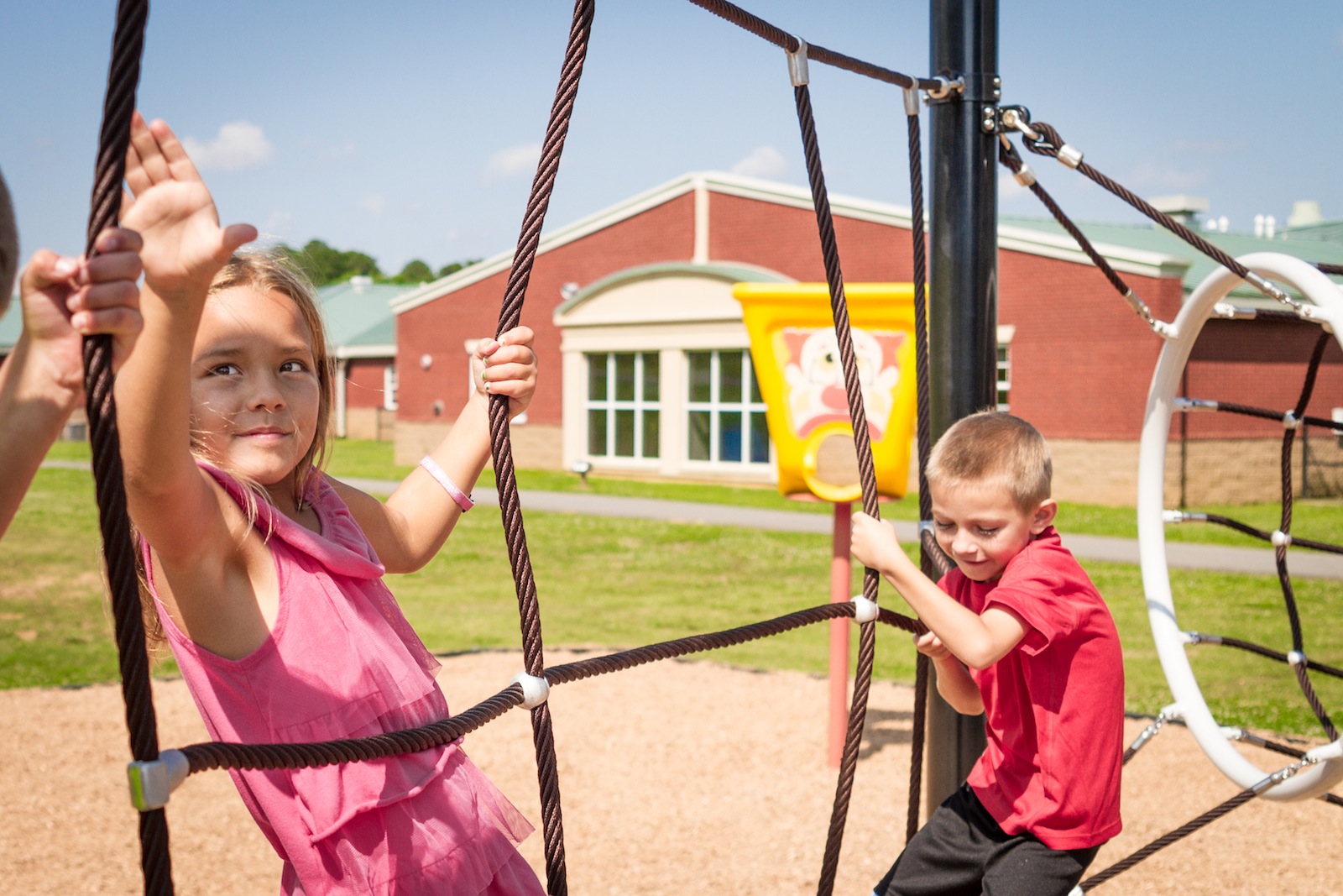Perfect for park and school playgrounds, KidNetix Ropes Courses can be configured for any space or budget