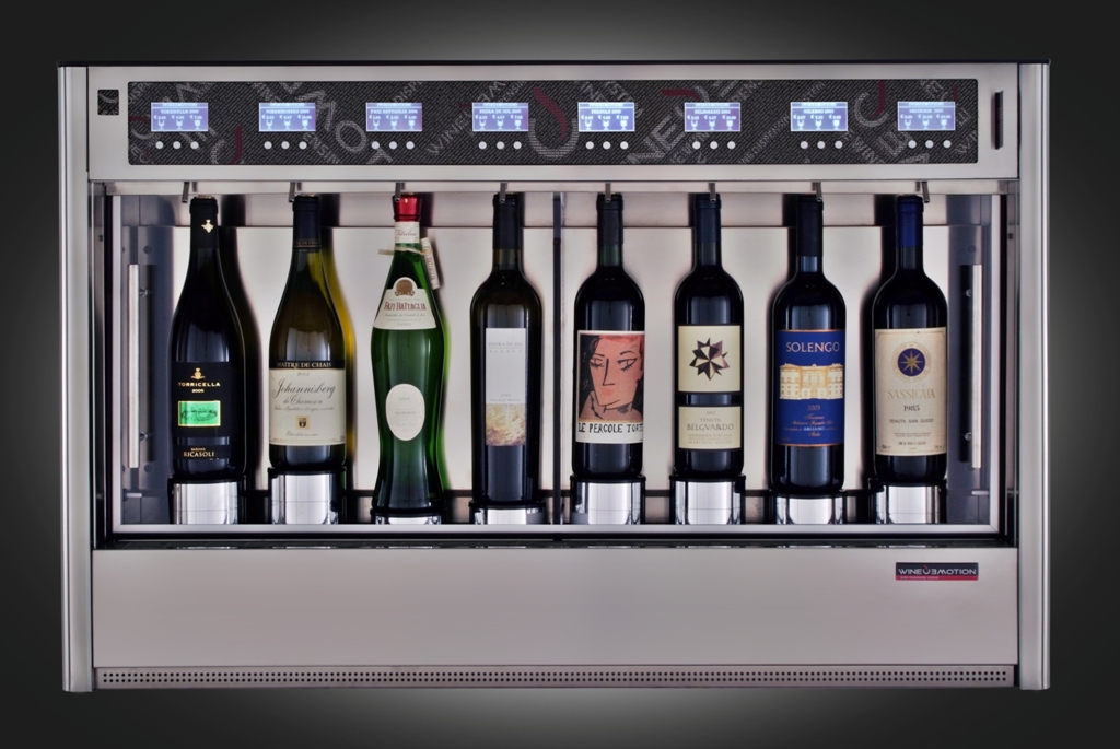 WineEmotion™ Quattro+4: commercial dispensing and preservation for eight bottle positions in 2 climate zones