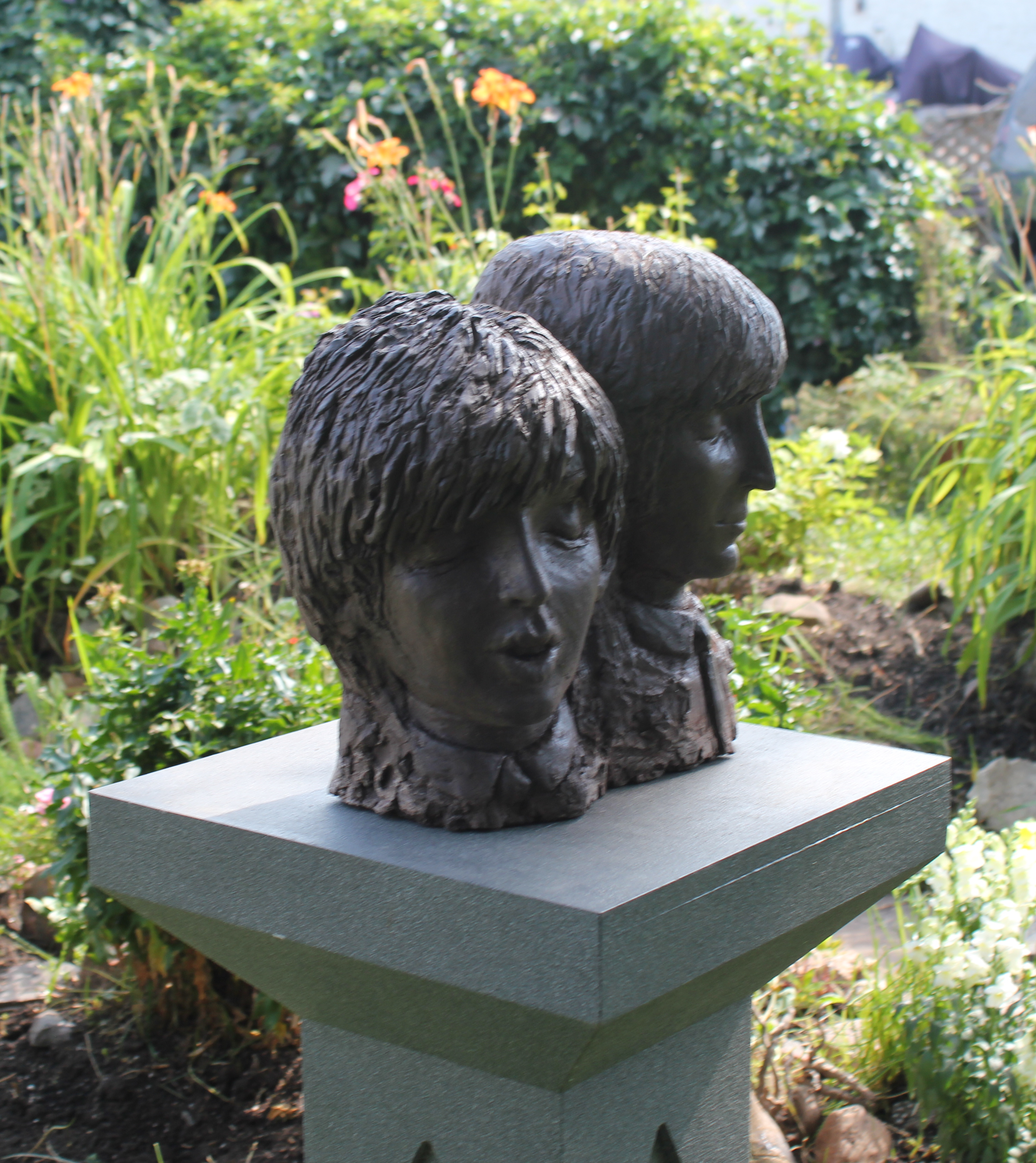 Lennon-McCartney DNA sculpture