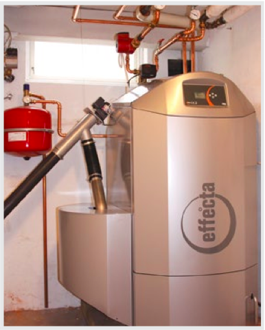 35kW Effecta Komplett II biomass boiler installed in a large rural farmhouse