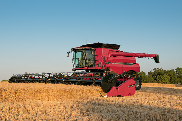 Designed by Case IH and built at the Combine Header Center of Excellence in Burlington, Iowa, this new 3162 Flex-Draper is designed to harvest more acres per day with superior crop feeding and less su