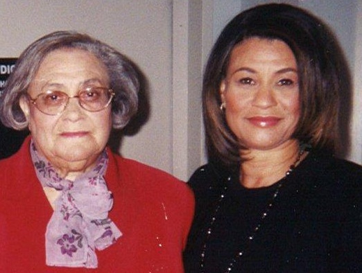Essie Mae Washington-Williams and daughter Wanda Williams-Bailey in 2003