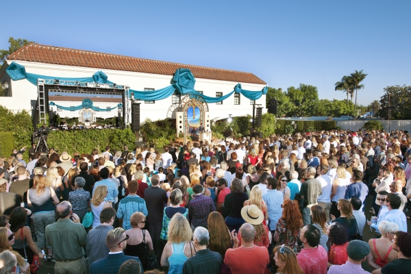 More than a thousand Scientologists and guests gathered Sunday, August 25, for the grand opening of the new Church of Scientology Mission of Los Feliz.