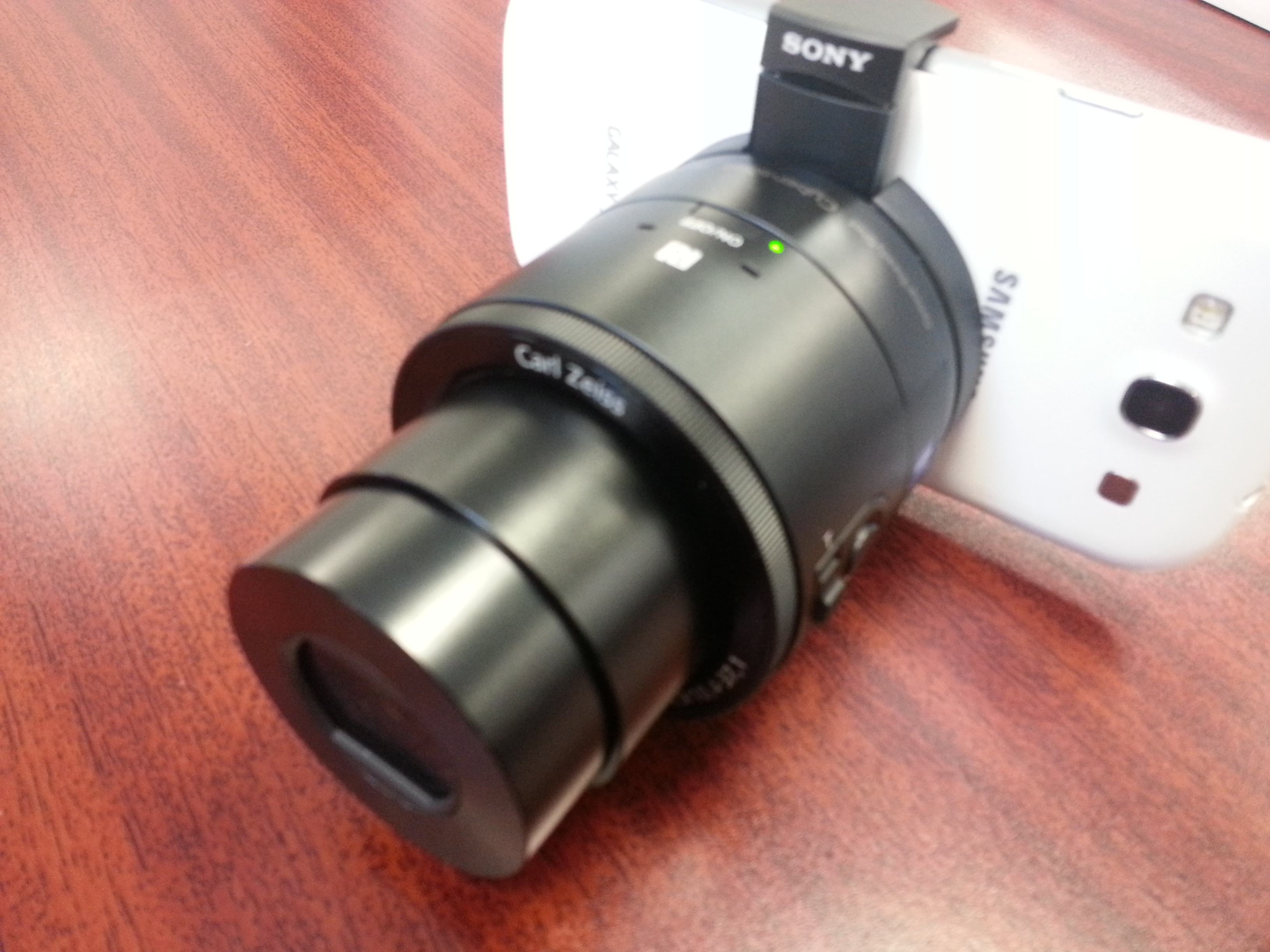 Sony DSC-QX100 Lens-Style Digital Camera