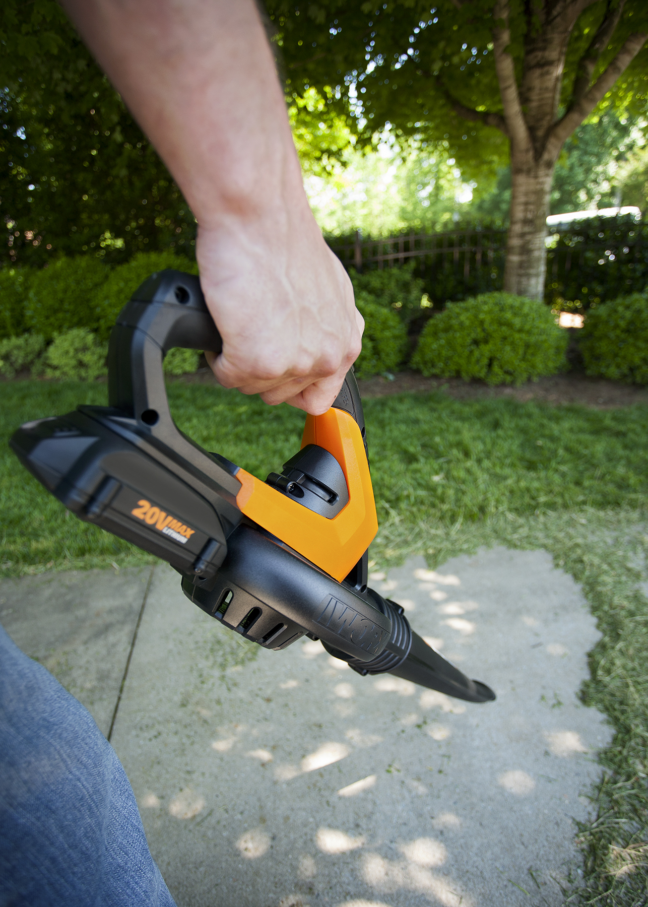 WORX 20V Blower/Sweeper quickly clears drives, walkways and patios