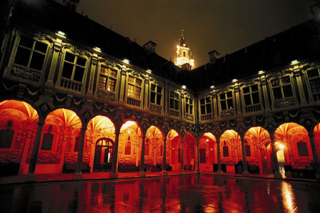 Vieille Bourse cour - OT Lille © Office de Tourisme de Lille