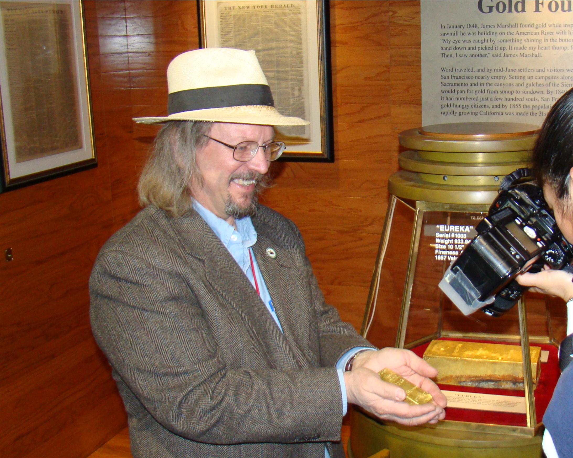 At the September 2013 Long Beach Expo, the public can meet Robert D. Evans, chief scientist on the mission that discovered and recovered America's greatest treasure from the 1857 sinking of the SS Central America, the fabled "Ship of Gold."