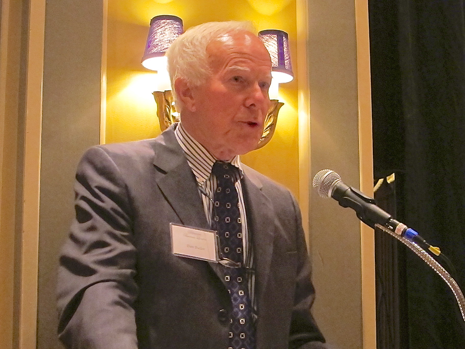 Dan Butler, former CEO of Corporation Service Company, delivers speech after receiving Delaware Business Leaders Hall of Fame induction (photo credit: CSC)