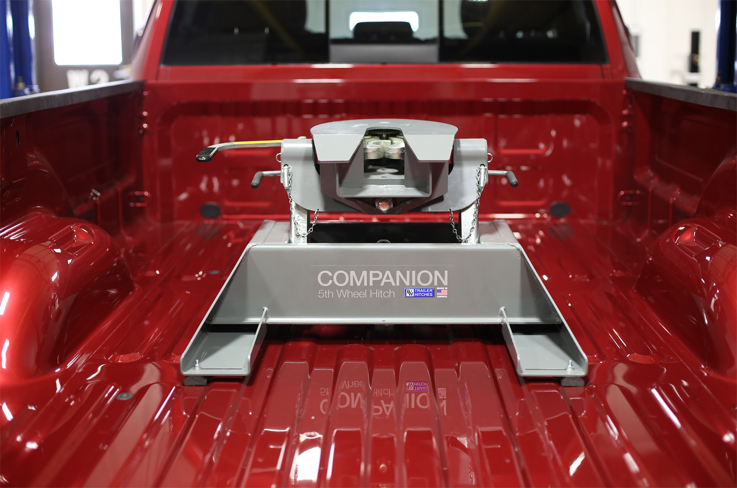B&W's new 20,000-pound rated Companion hitch is a response to recent trends in the structure and shape of truck beds, along with the increasing lengths and weights of trailers.