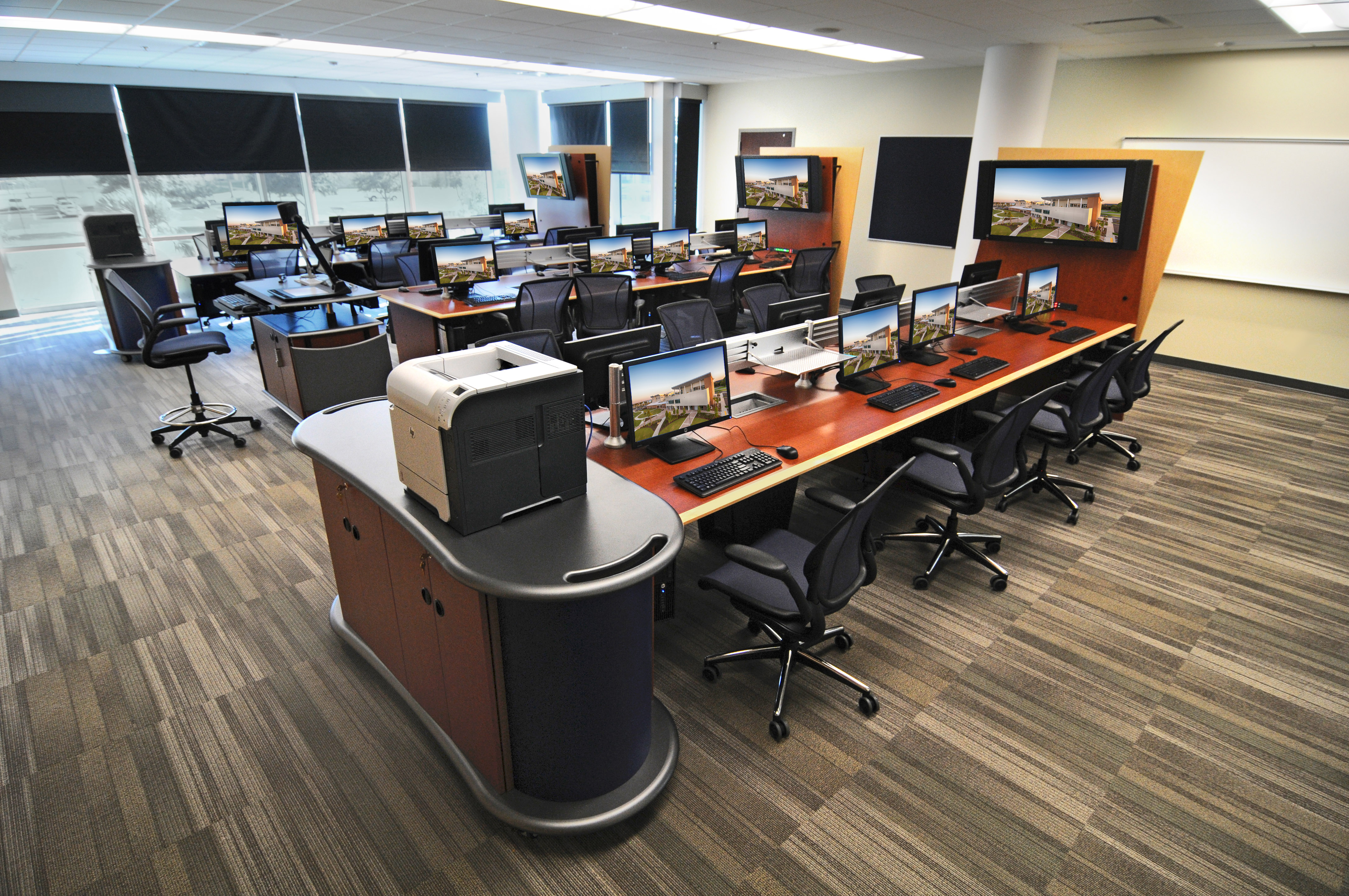 Wendy Payne's Classroom features Vista Technology Clusters by SMARTdesks