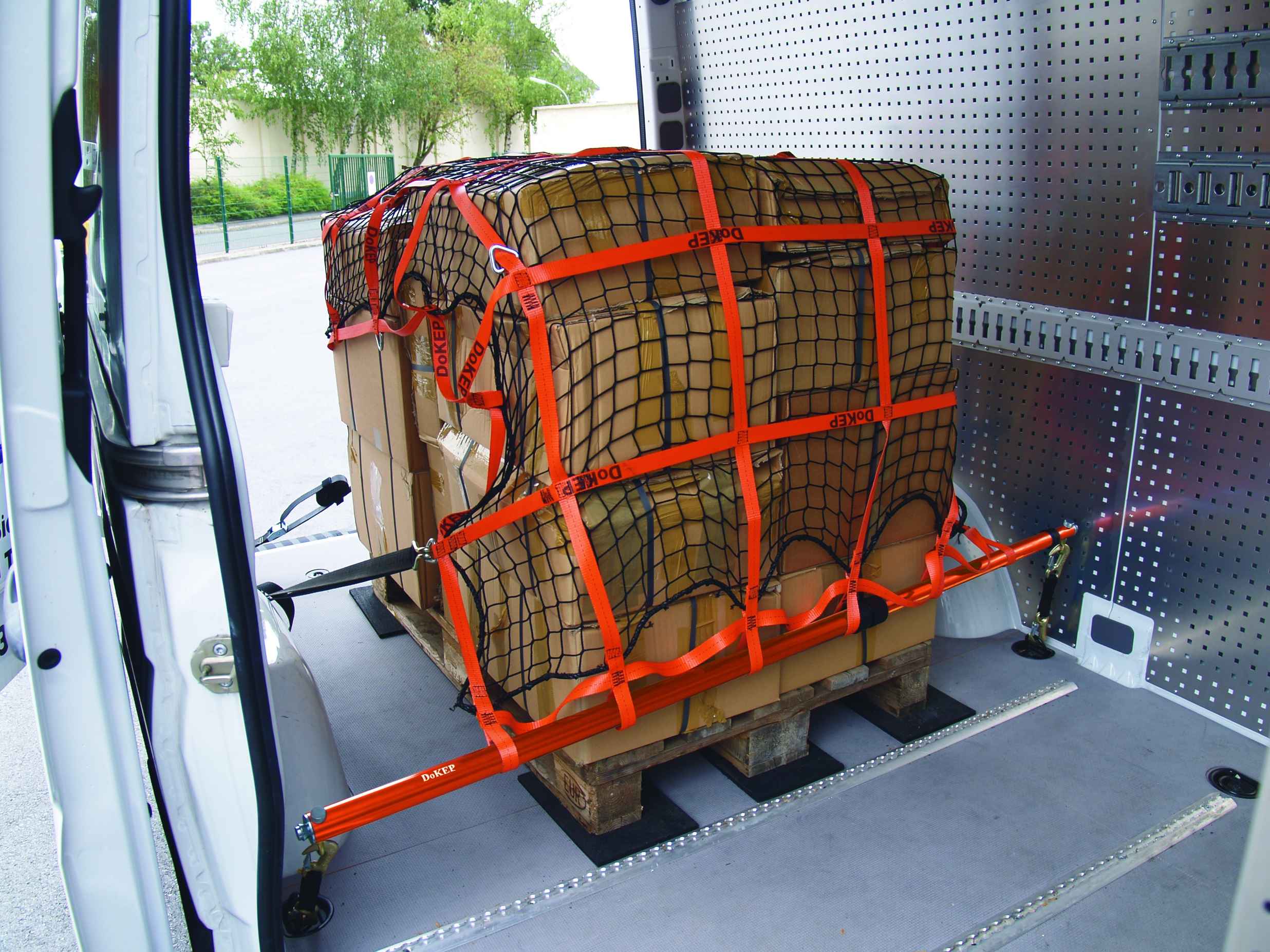Doleco USA's cargo restraint system