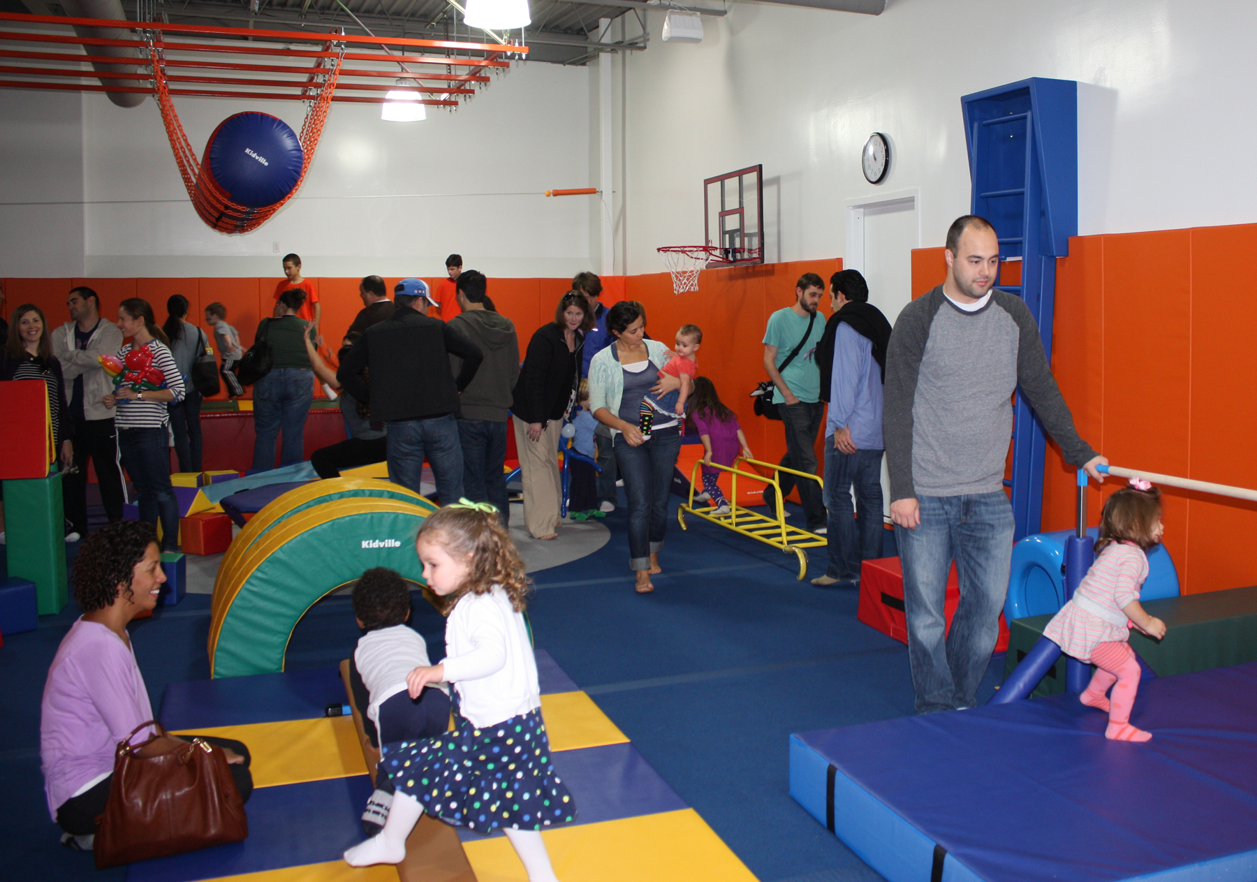 Children of all ages enjoyed free play in the state-of-the-art children’s gym during Kidville Mount Kisco’s Grand Opening celebrations, held Nov. 2 and Nov. 3 at 145 Kisco Avenue.