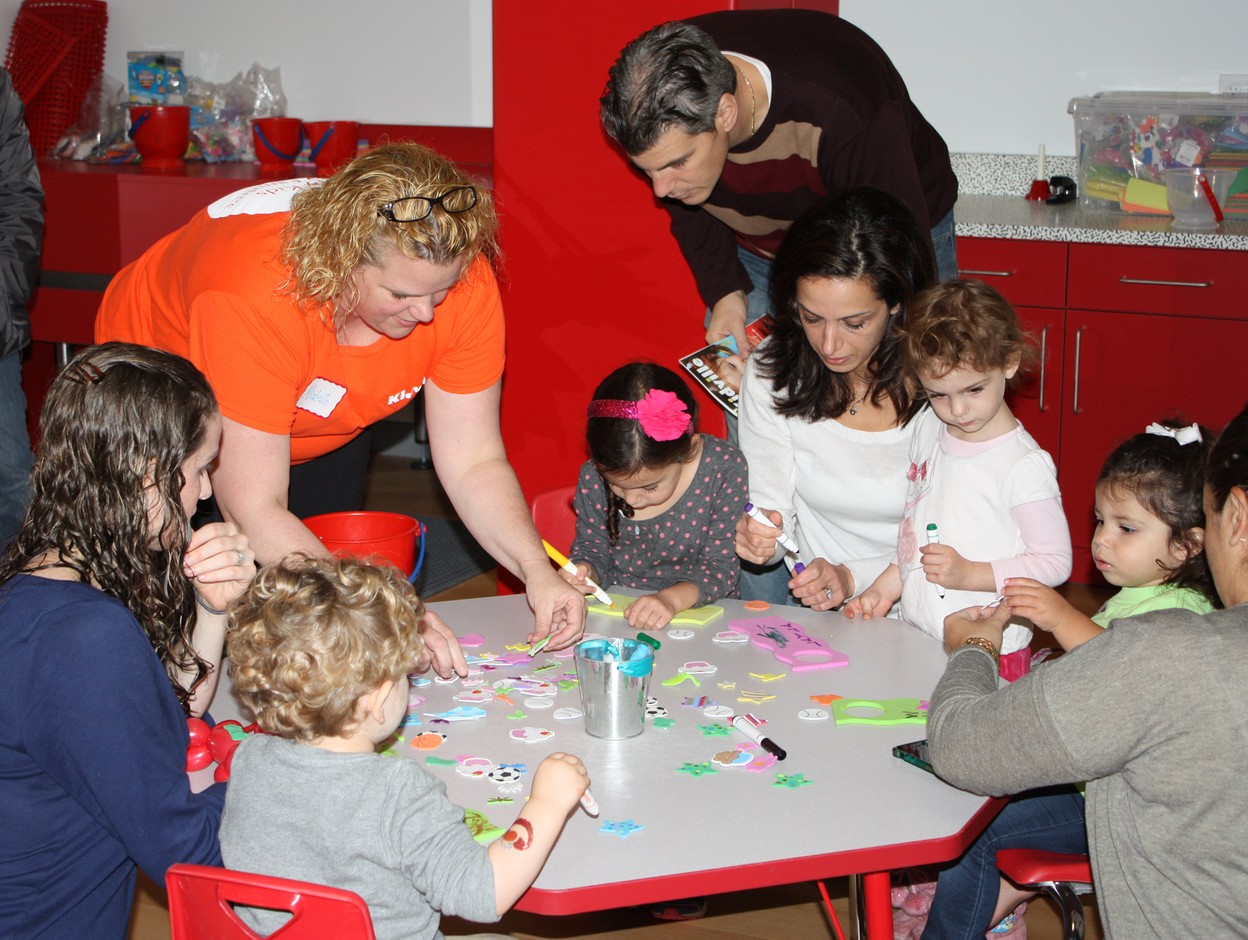 Children and parents participated in a fun arts & crafts project at Kidville Mount Kisco’s Grand Opening celebration.