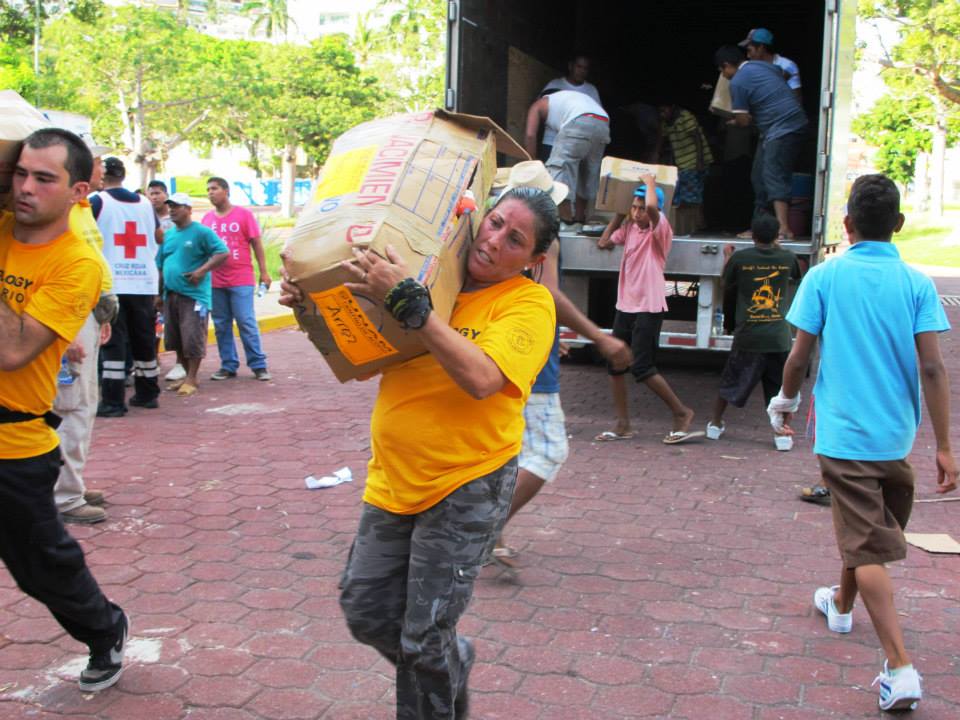 In Guerrero, Mexico, in the wake of September’s tropical storm Manuel, Scientology Volunteer Ministers distributed supplies and helped victims of the disaster.