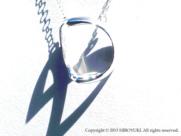 Shadow heart Diamond Necklace in motion