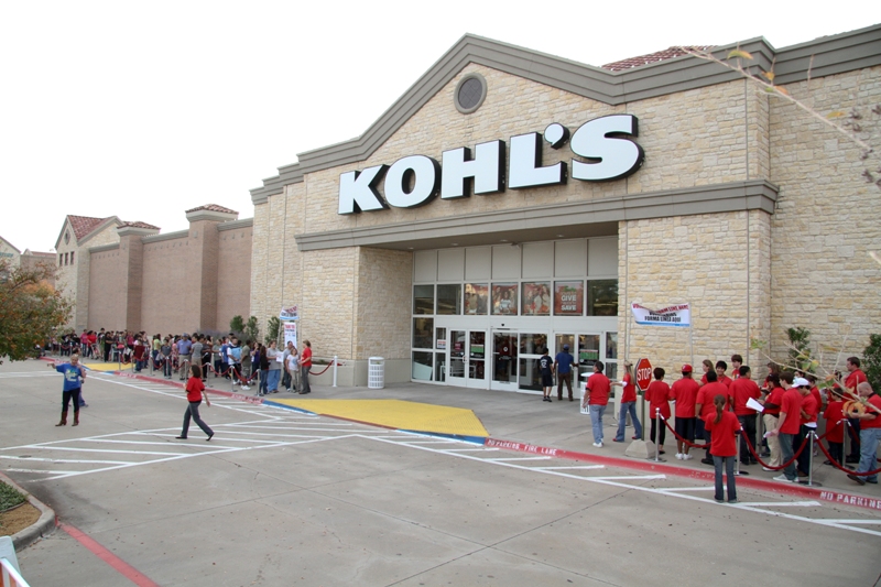 Volunteers and Families line up to kick off this event at the Kohl's store in Southlake Texas