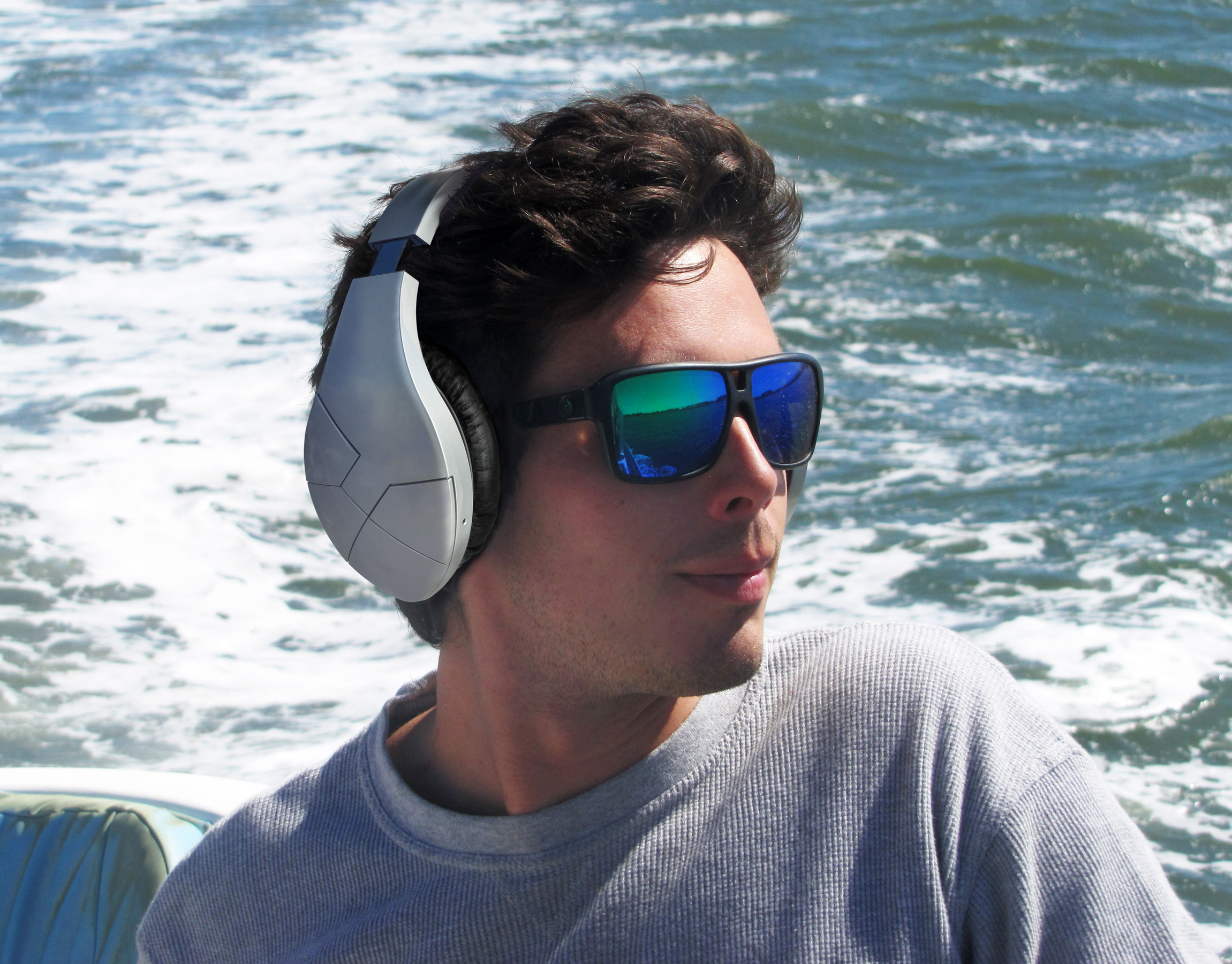 vBold headphones can literally go anywhere