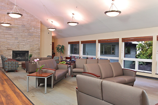 A comfortable atmosphere for group counseling gatherings at Gateway Treatment Center in Lake Villa, IL.