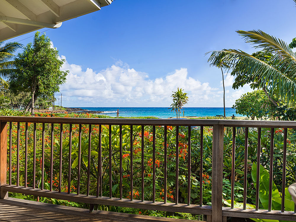 Relax by the sea on your private lanai