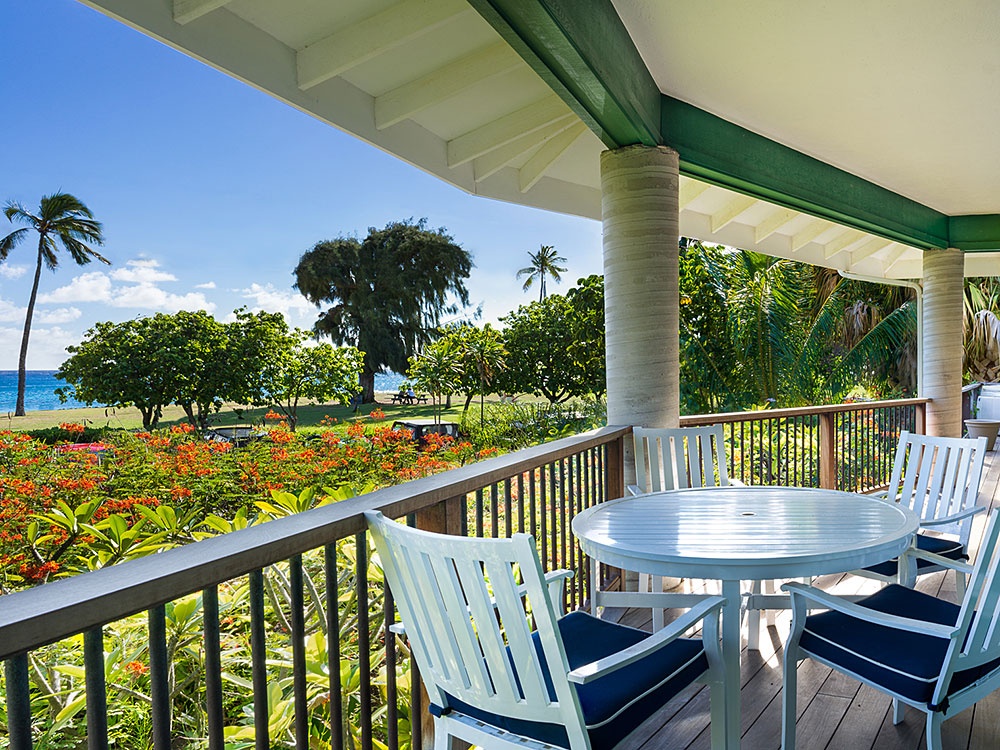 Stay next to the ocean at Poipu Beach Villa