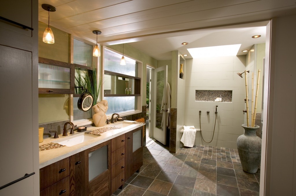 Trend 2 Kick Shower to Curb