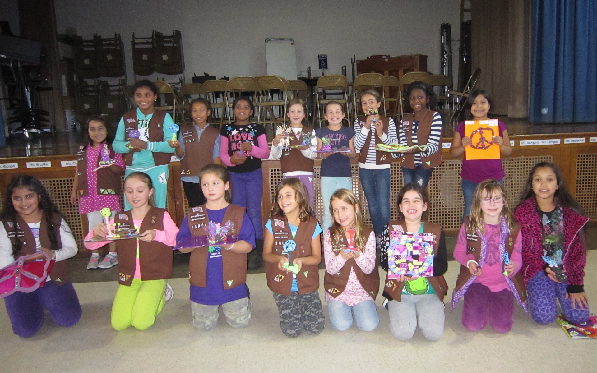 The “Ossining in 3D” sculpture exhibit also served as an educational opportunity for numerous school groups and youth organizations, including the Girl Scout Heart of the Hudson’s Brownie troop 1606.