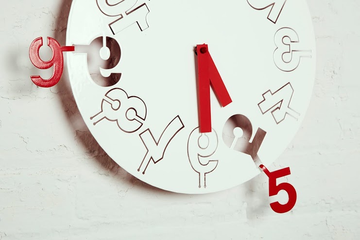 Timewarp Clock by Ufuk Keskin