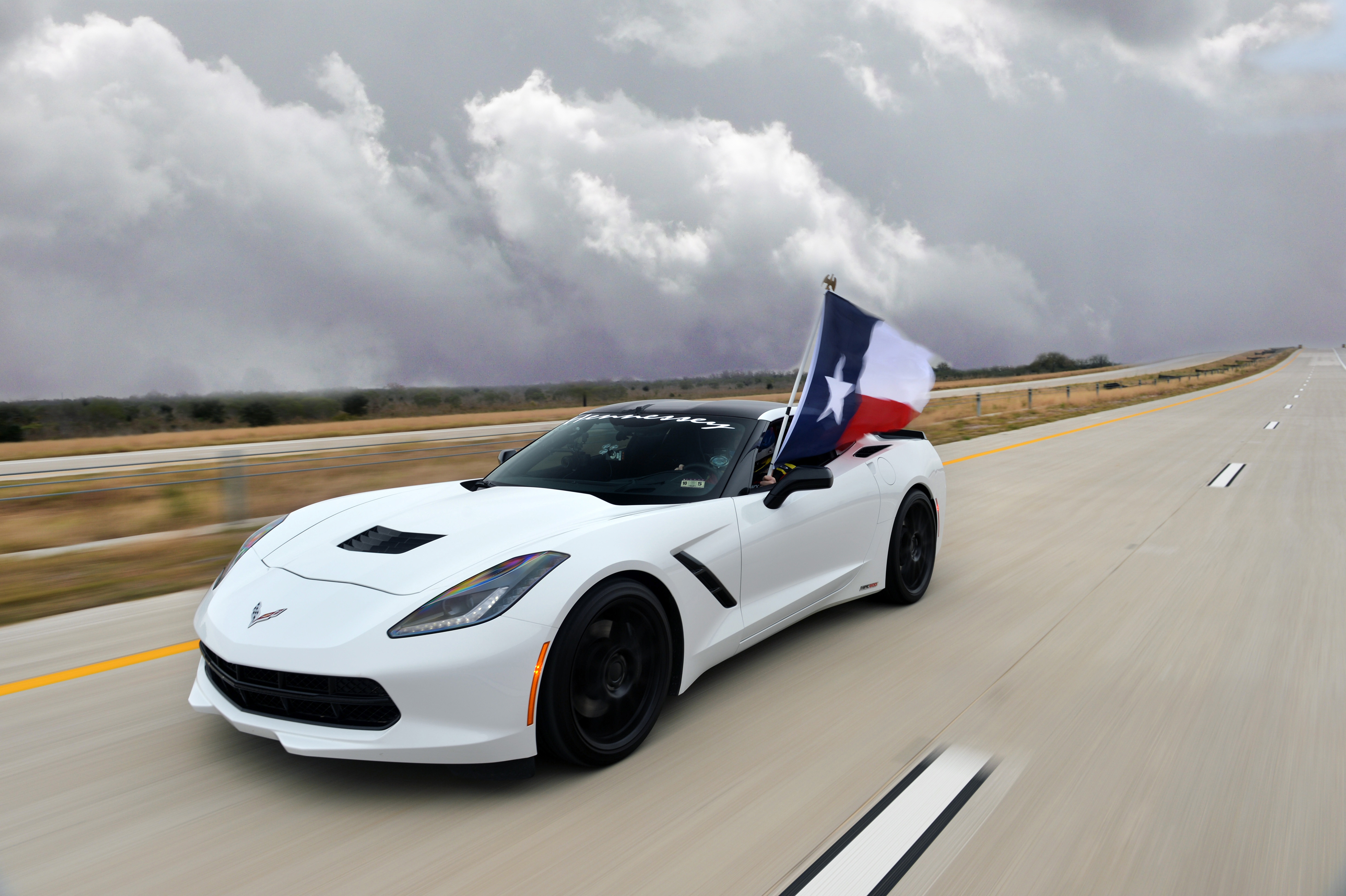 Максимальная скорость corvette. Chevrolet Corvette Stingray Hennessey hpe600 2014. Chevrolet Corvette 200. Chevrolet Corvette 200-6. Corvette 55.