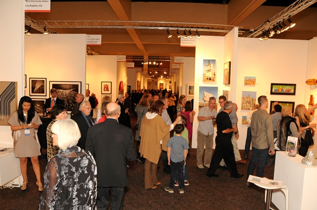 Attendees at Palm Springs Fine Art Fair