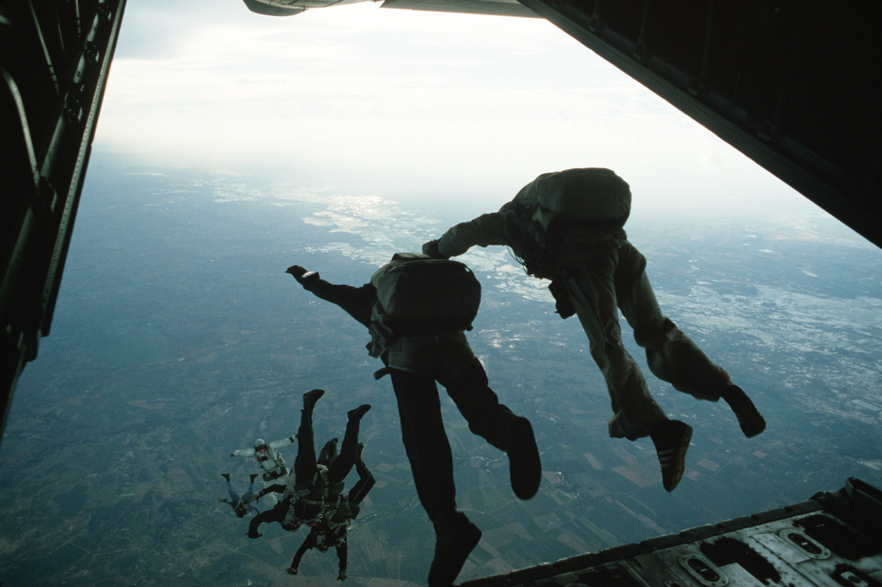 Garmin  Tactix Has Jumpmaster For Parachuters Built Right In