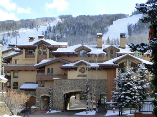The Antlers at Vail hotel offers guests family-friendly suites and a convenient location just steps from the Lionshead Vail gondola.