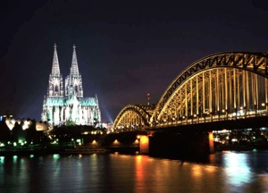 Cologne Cathedral, just steps away from DJH Hostel Cologne-Deutz
