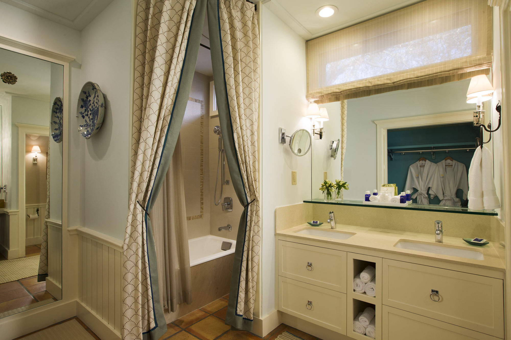 Exquisite Bathrooms in the New Luxury Lakeview Rooms