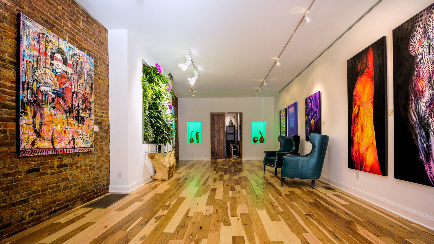 Bazemore Gallery lit by SoLux