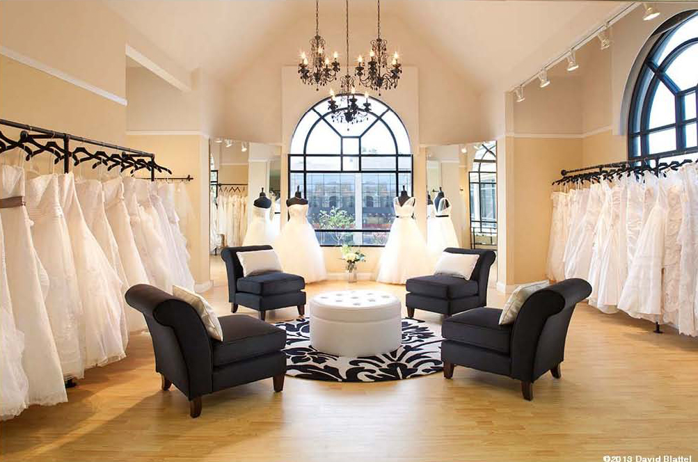 Della Curva is the Go-To Destination For Curvy Los Angeles, Long Beach, Orange County and San Diego Brides in Search of the Perfect Plus-Size Wedding Dress.