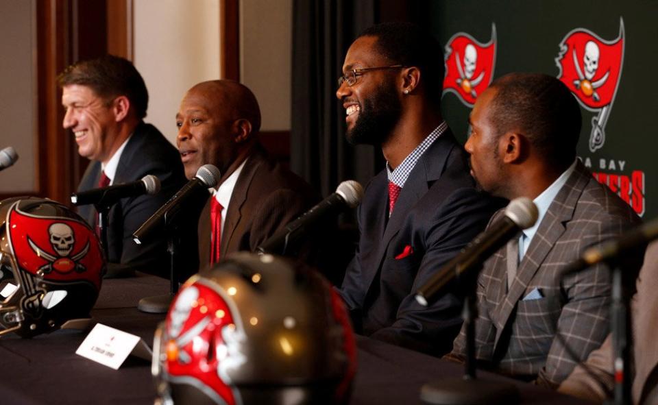 MJ Smiles with New Team Mates at Buccaneers Free Agent Press Conference