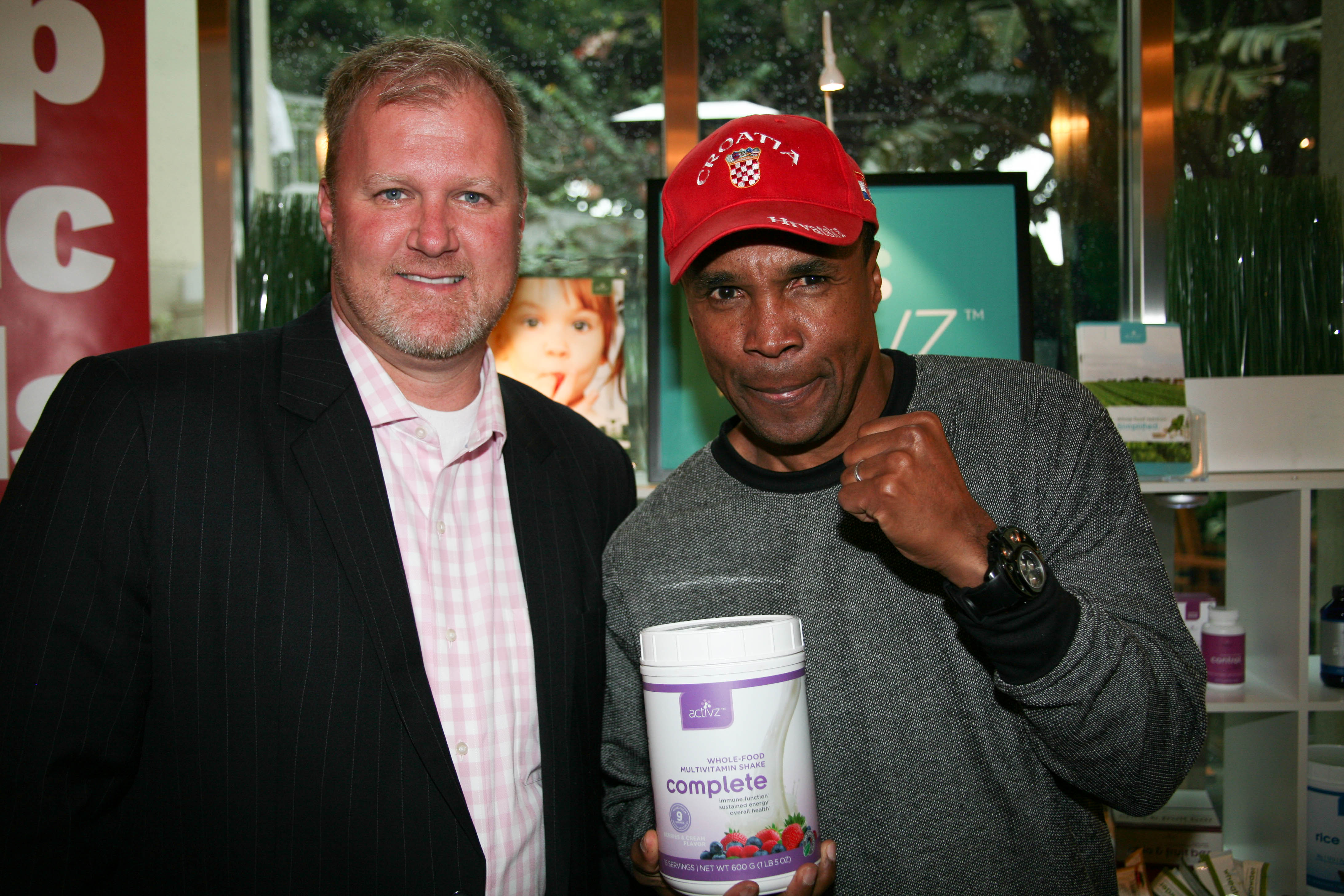 Sugar Ray Leonard likes the punch of Whole-Food Nutrition delivered by Activz