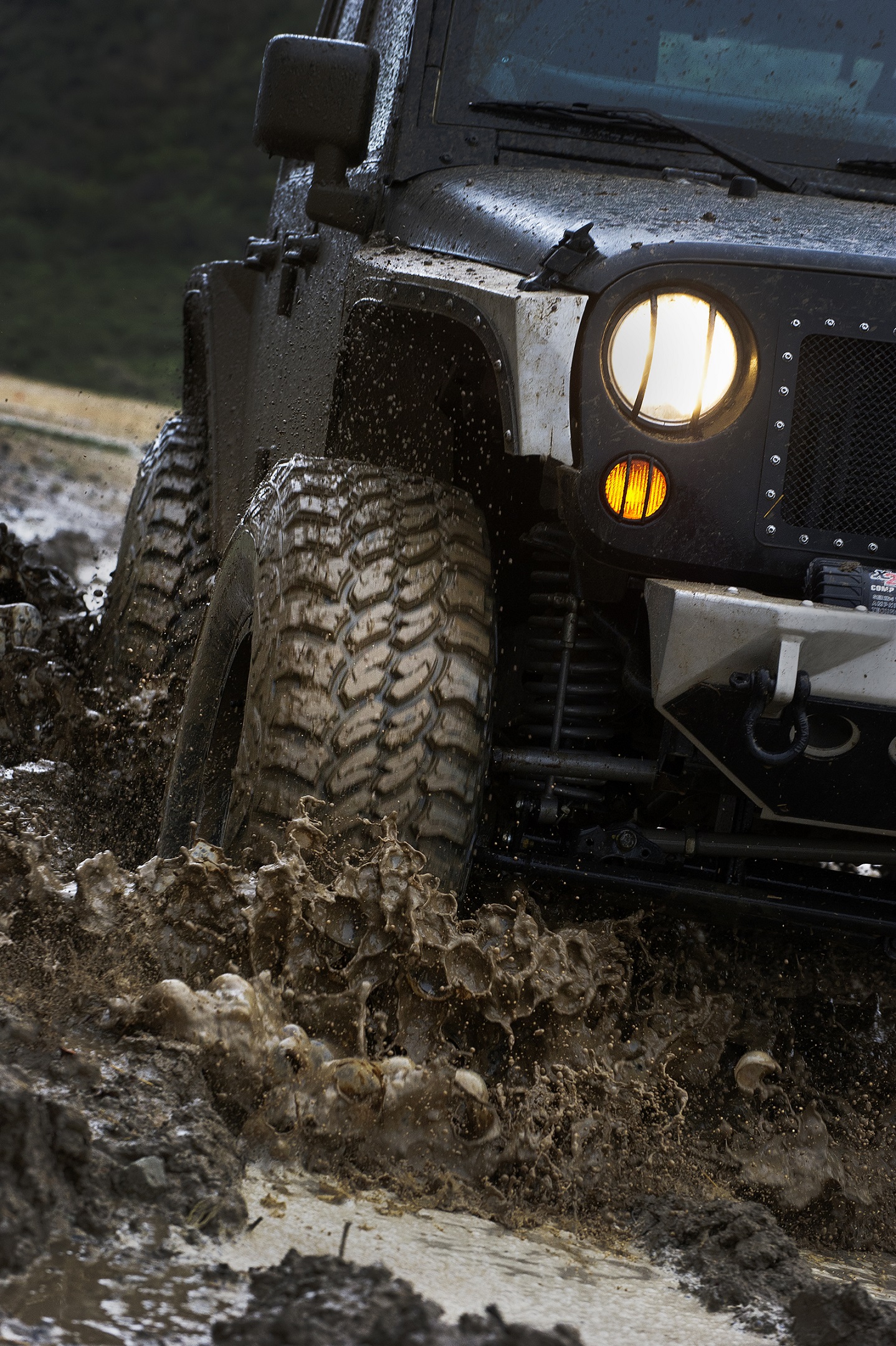 4WD’s Promotion for Pro Comp XMT2 Tires, Selling 40-inch in May