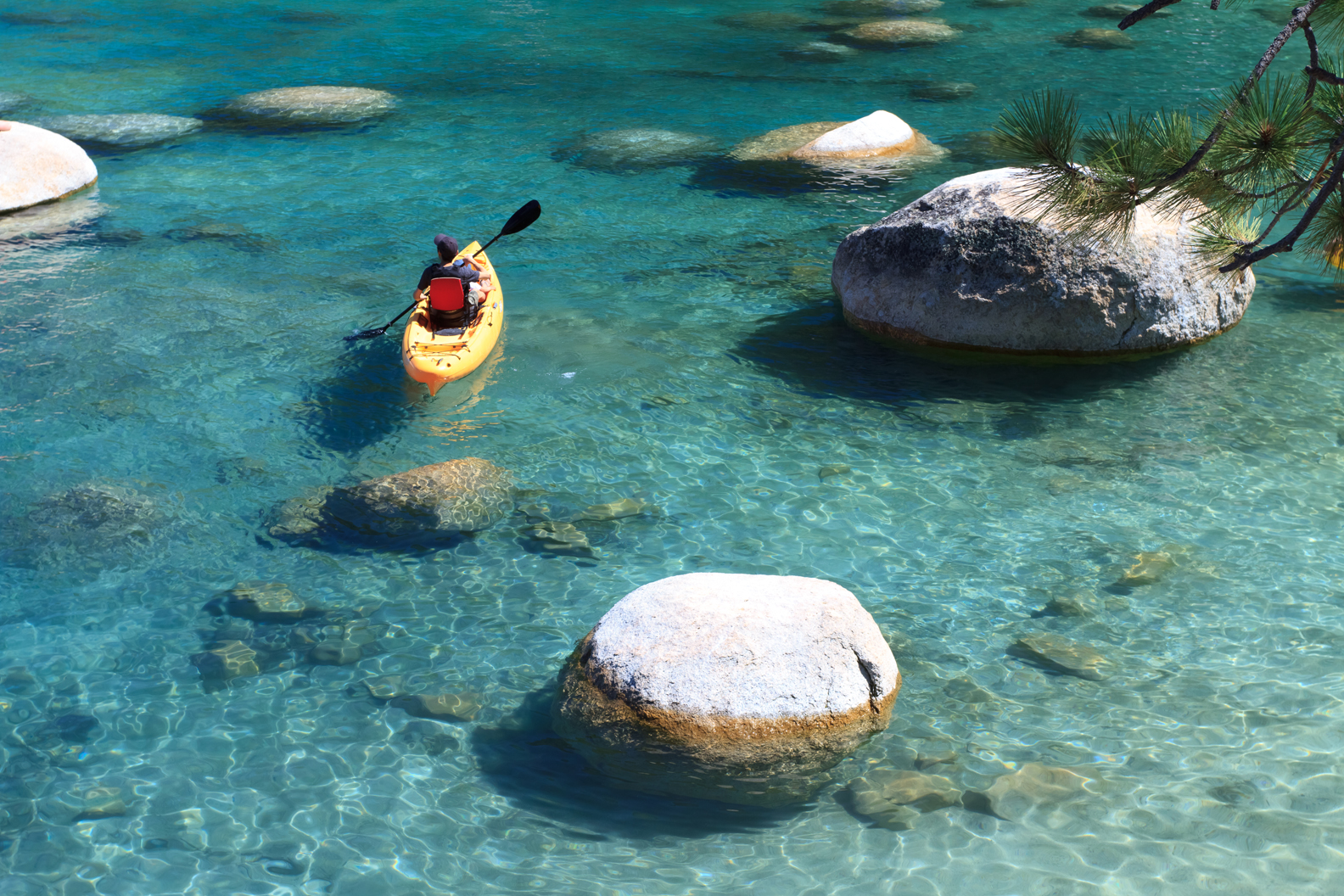The Landing guests can arrange to kayak on Lake Tahoe’s famously azure waters. © The Landing Resort & Spa