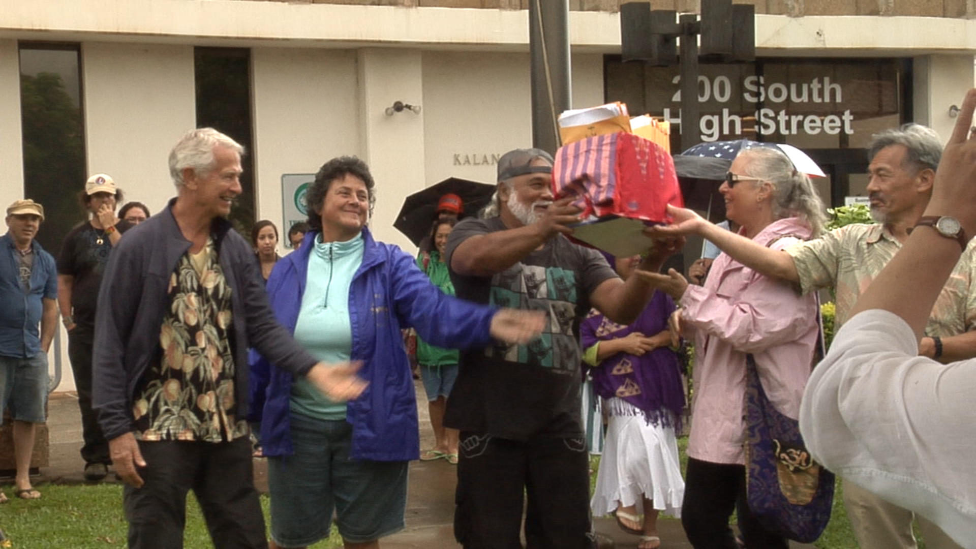 Five Citizens Make Maui History, Collect Over 11,000 Signatures