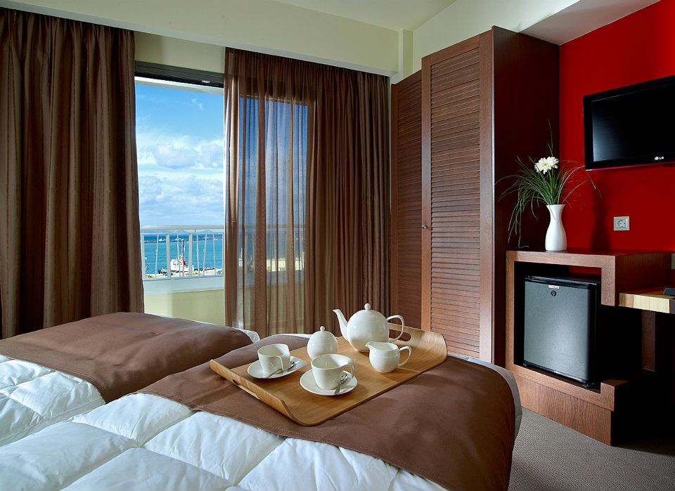 Lato annex boutique room with seaside view.