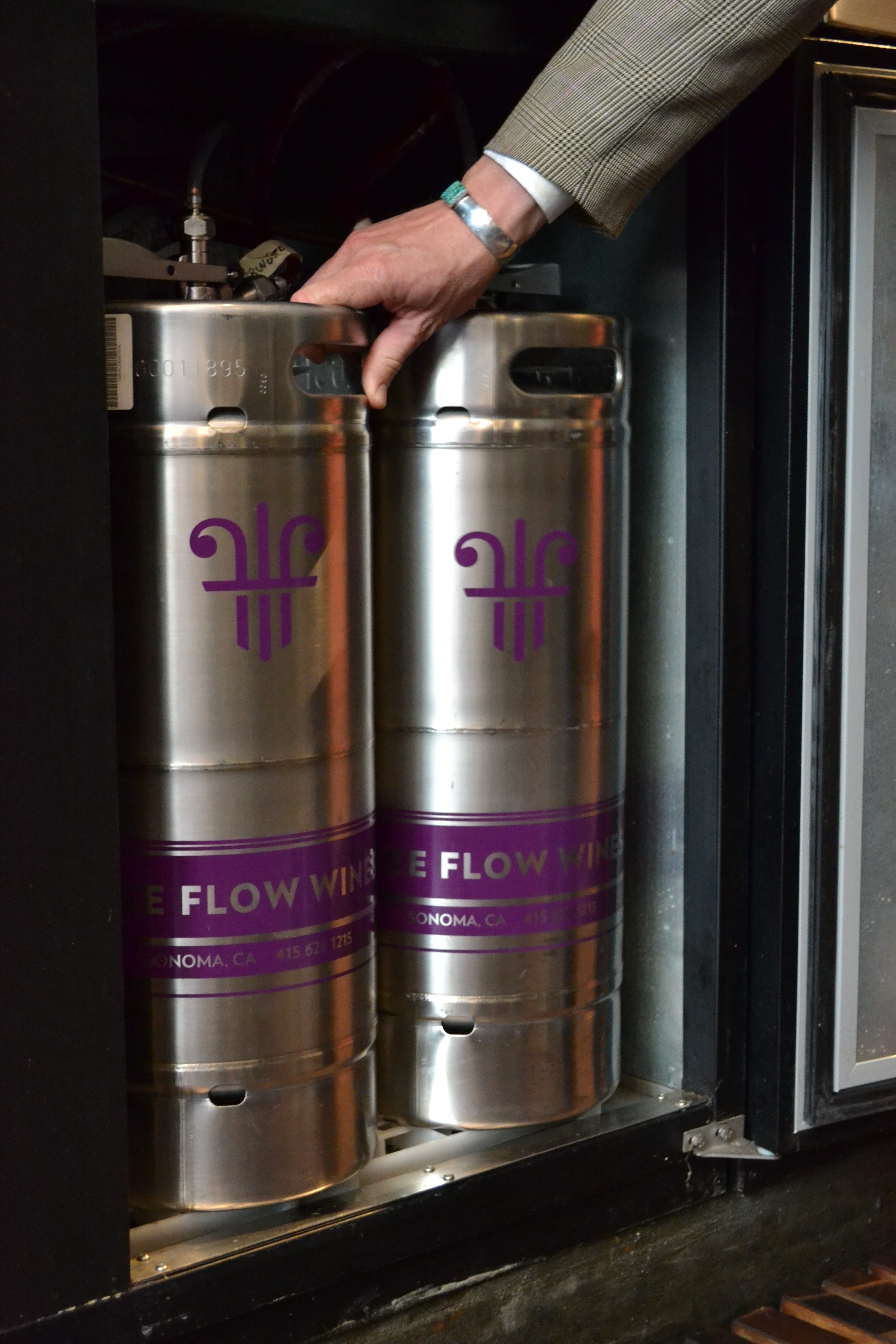 Free Flow Wines offers wine on tap in 100% reusable stainless steel kegs.