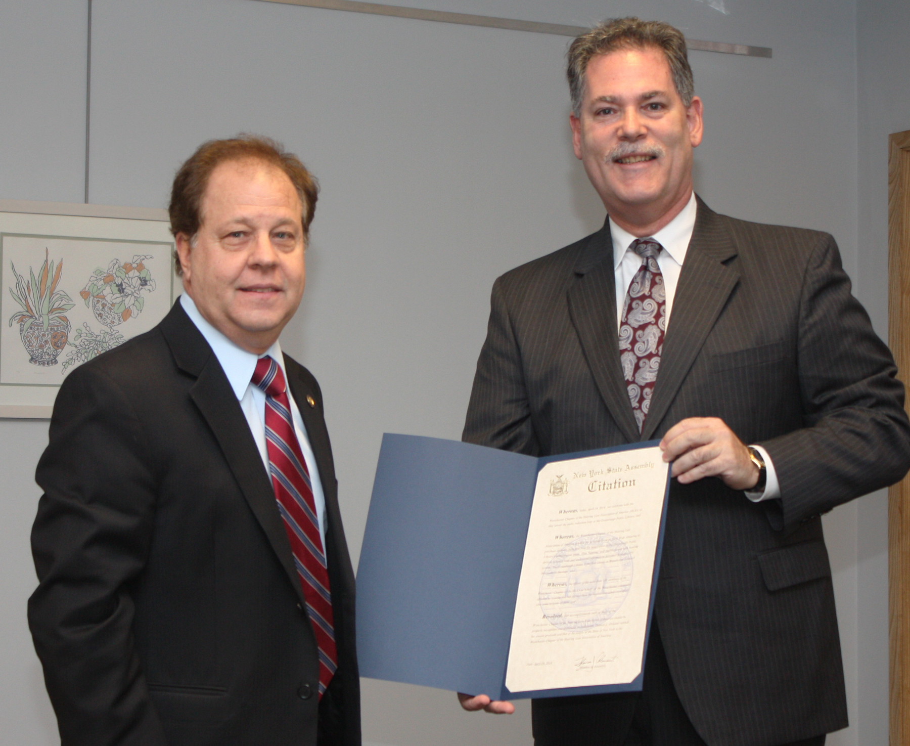 Assemblyman Thomas Abinanti (D-92nd District) presents David Goldwasser, co-chair of the 2014 Westchester/Rockland Walk4Hearing, with a Certificate of Merit.