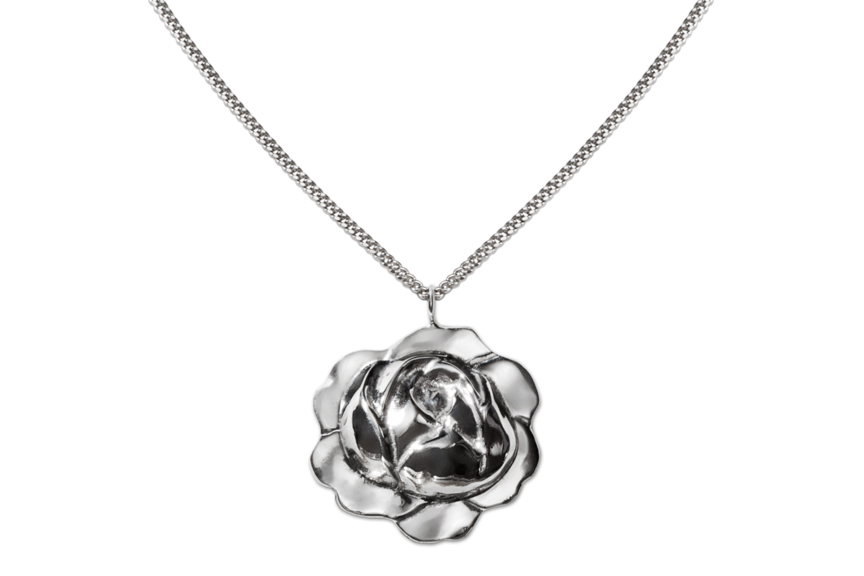 Inspired by Sarah von Pollaro, the Ranunculus Love Pendant is her favorite.