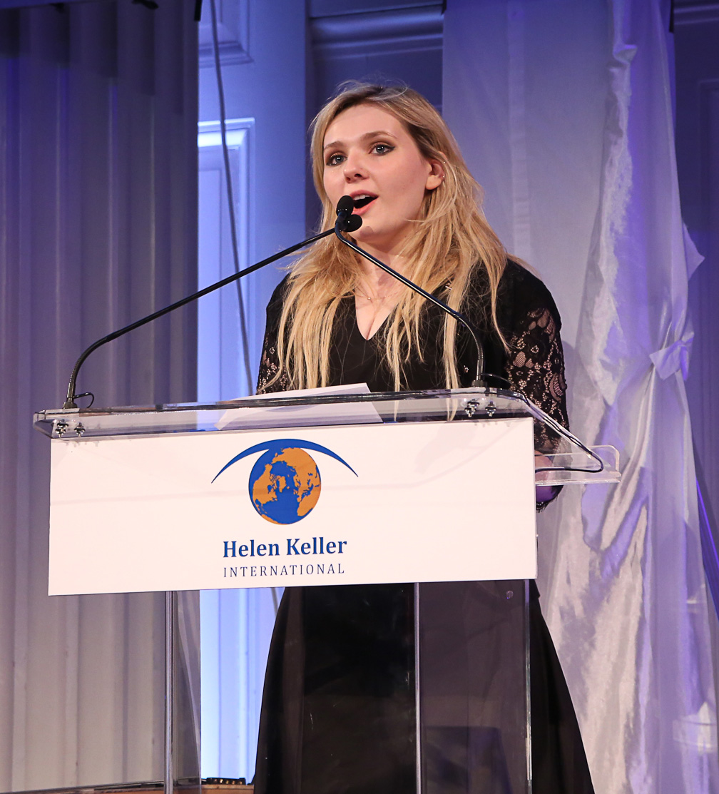 Abigail Breslin Speaking at 2014 Spirit of Helen Keller Gala - May 20 2014 - New York City