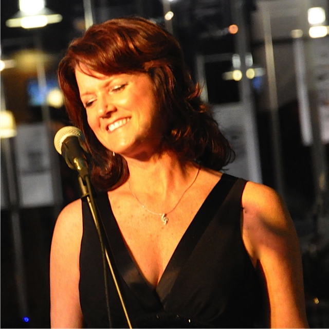 Singer, Songwriter Rändi  Fay