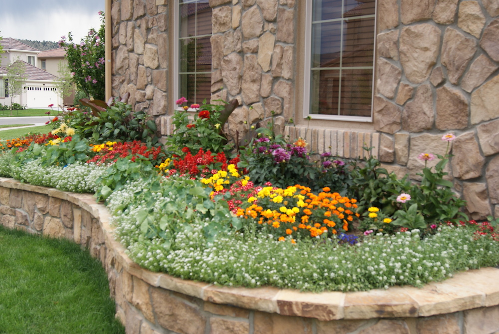 The Landscaping Company Inc. services both residential and commercial properties in and around Englewood, Castle Rock, Littleton, and more Denver metro areas.