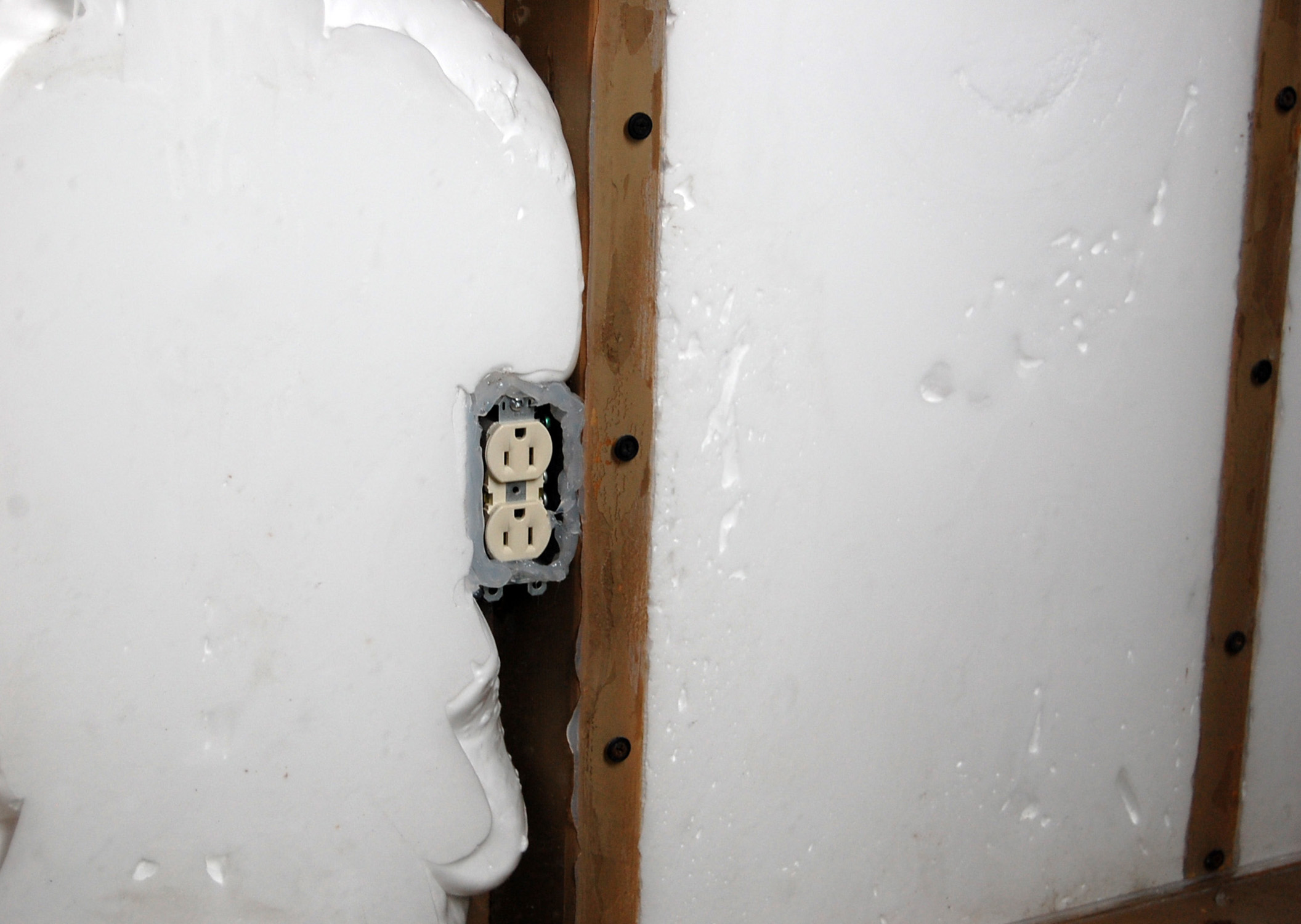 Installation--Foam flowing around electrical outlet