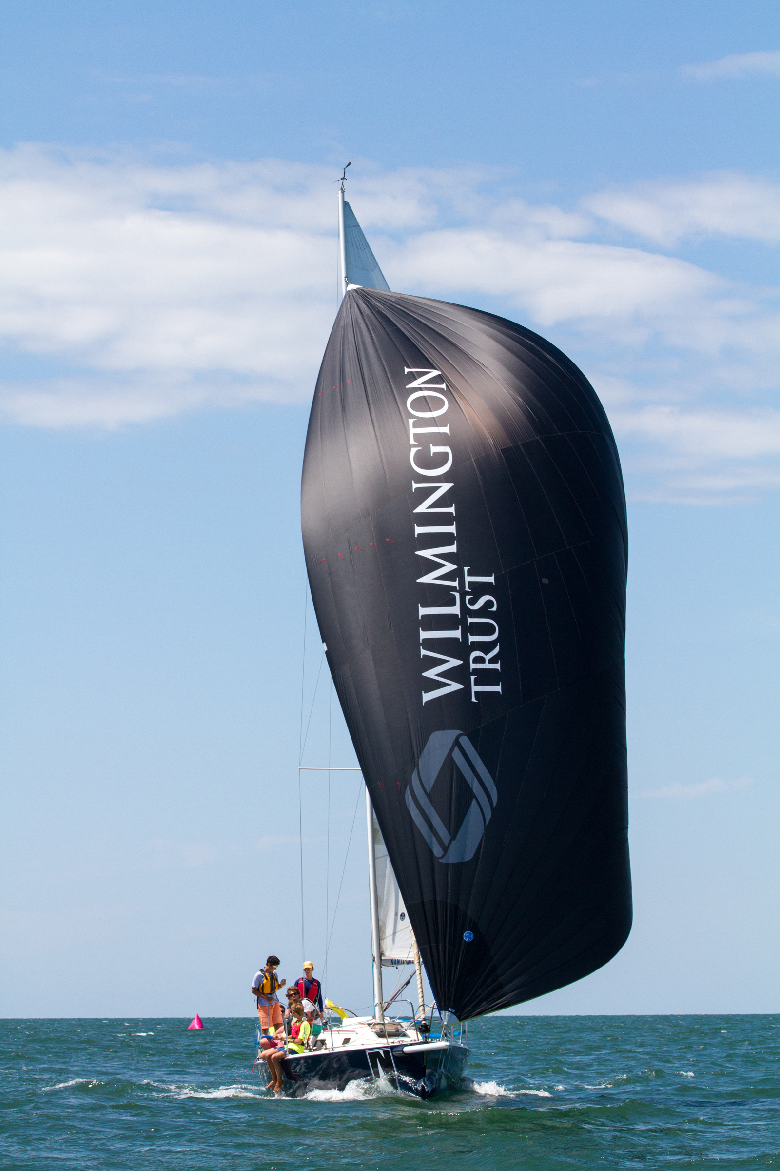 Wilmington Trust will award the “leader spinnaker” to the winning boat in each day’s heat for the J/105 fleet.