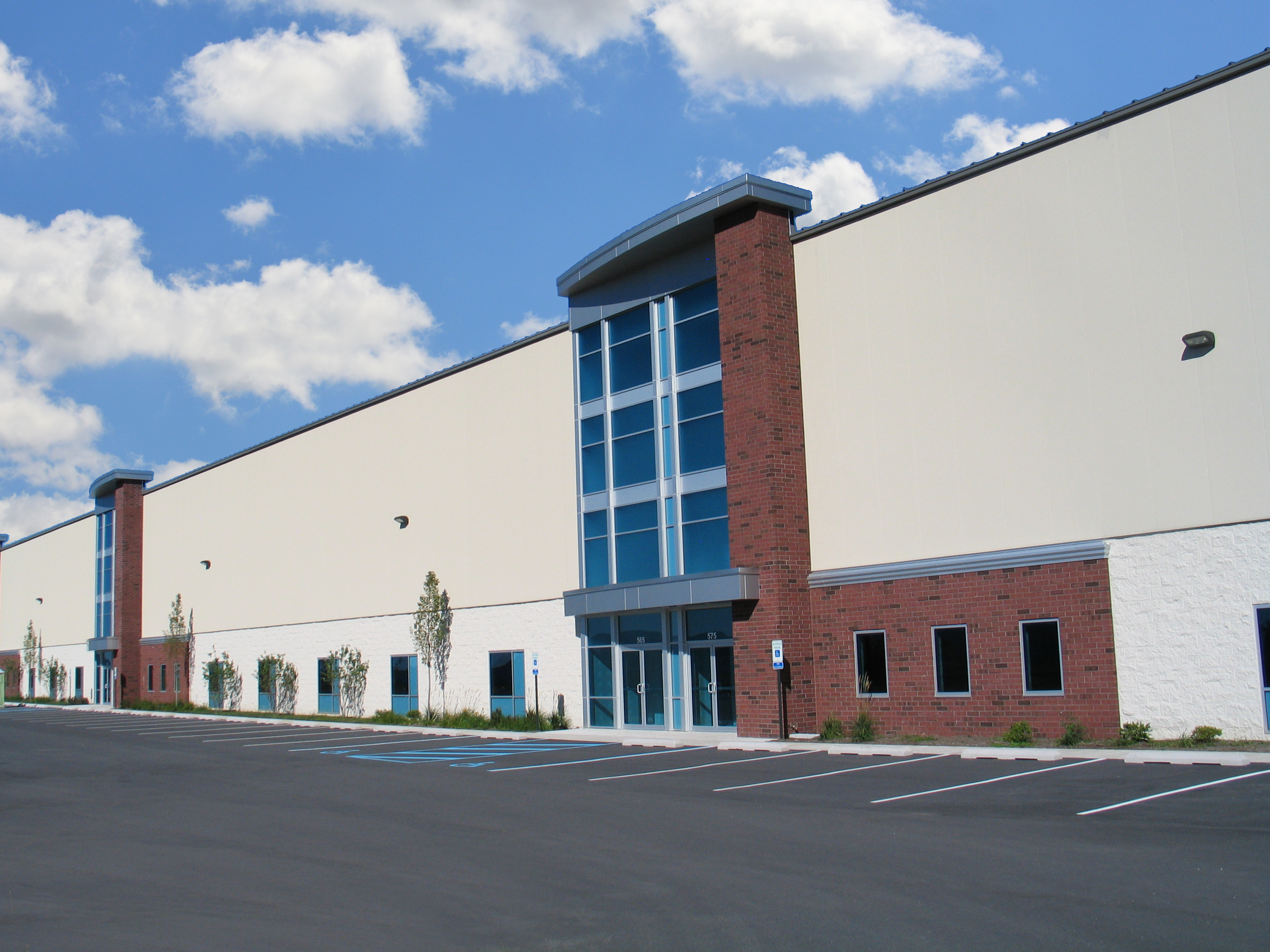 This 120,000 square foot Mericle flex building in CenterPoint is home to three companies and 1,000 jobs